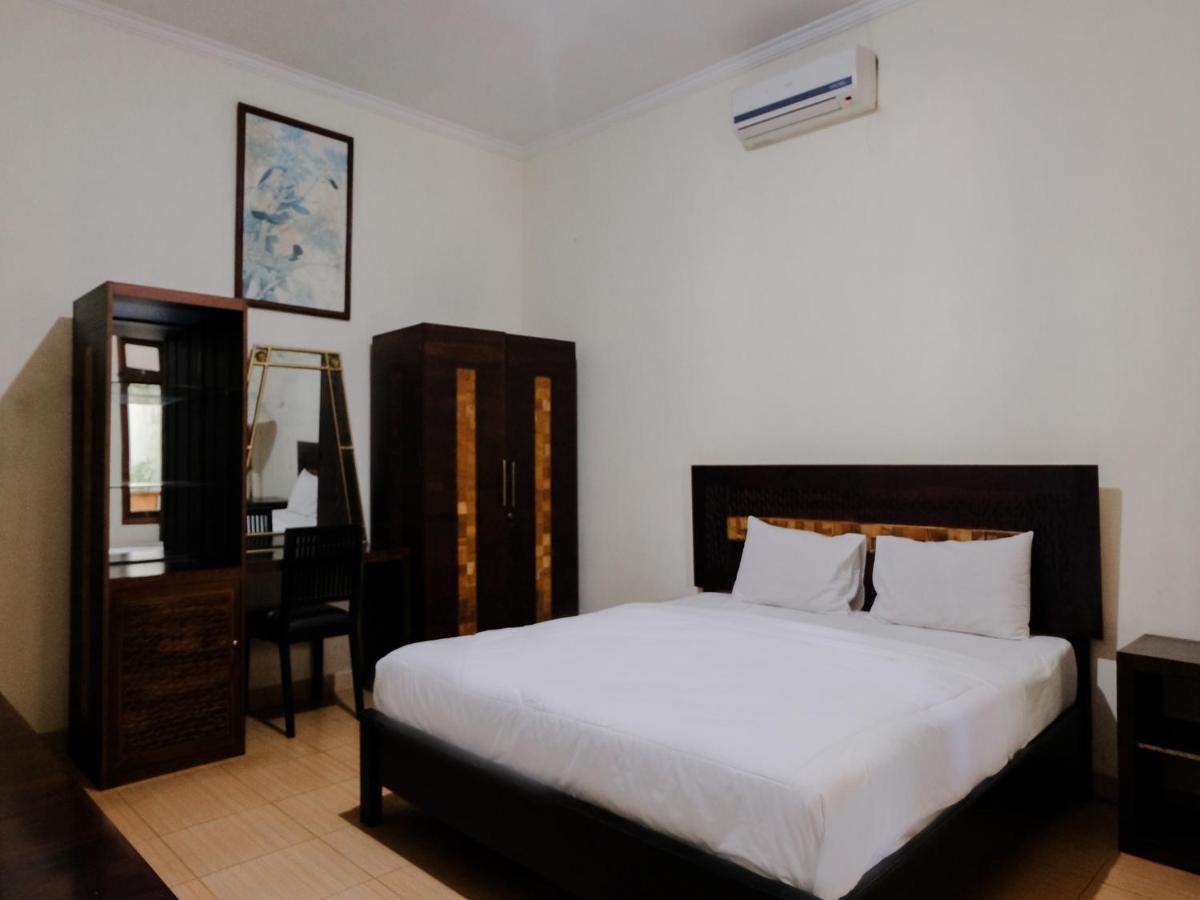 Hotel Mahkota Plengkung By Ecommerceloka Banyuwangi  Εξωτερικό φωτογραφία