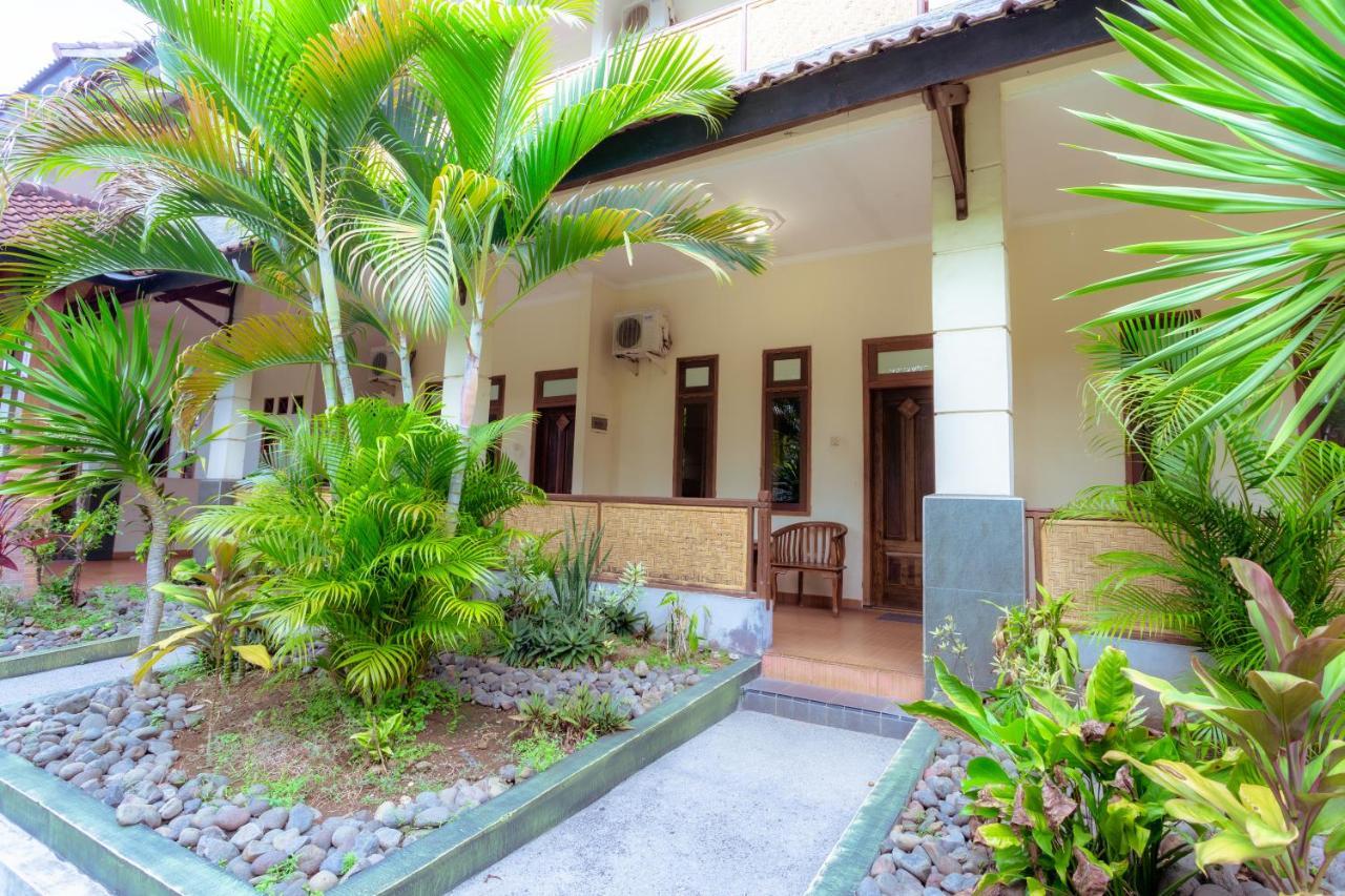 Hotel Mahkota Plengkung By Ecommerceloka Banyuwangi  Εξωτερικό φωτογραφία