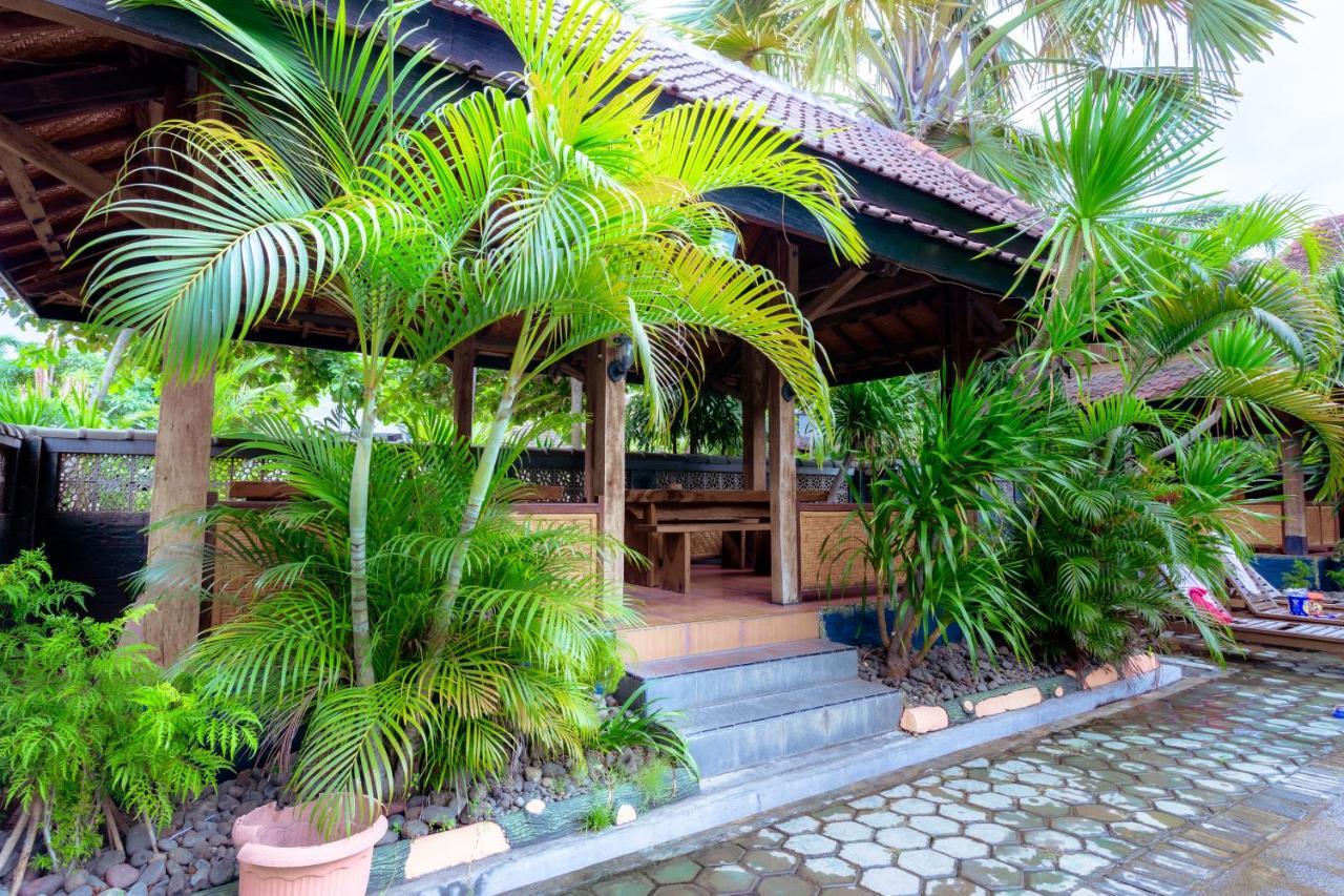 Hotel Mahkota Plengkung By Ecommerceloka Banyuwangi  Εξωτερικό φωτογραφία