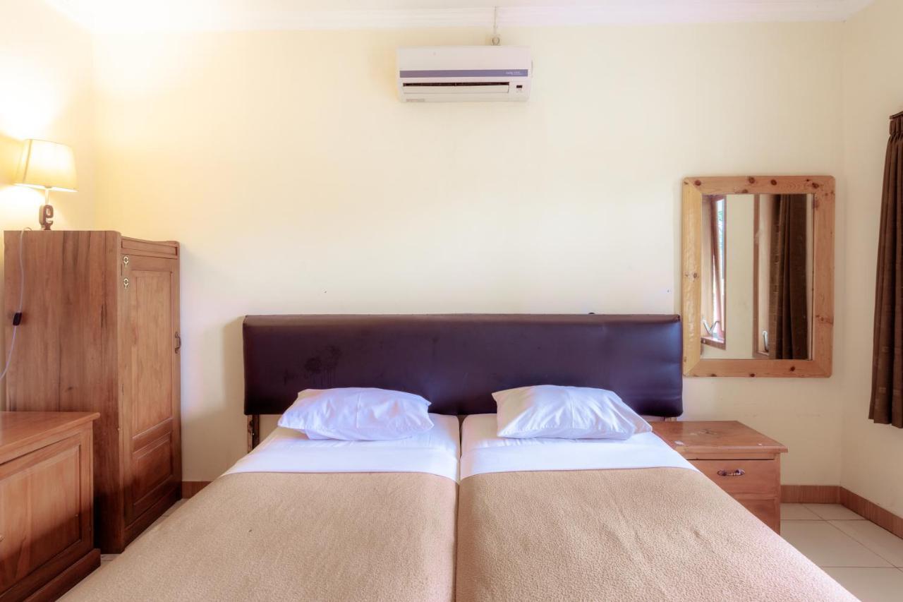 Hotel Mahkota Plengkung By Ecommerceloka Banyuwangi  Εξωτερικό φωτογραφία